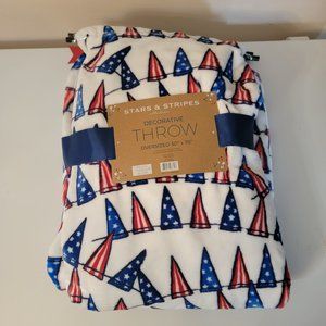 Stars & Stripes Decorative Oversized 70" x 50" Throw, NWT